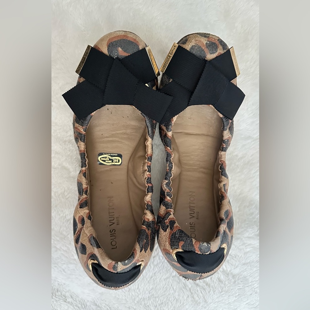 Louis Vuitton animal print flats - Picture 4 of 4